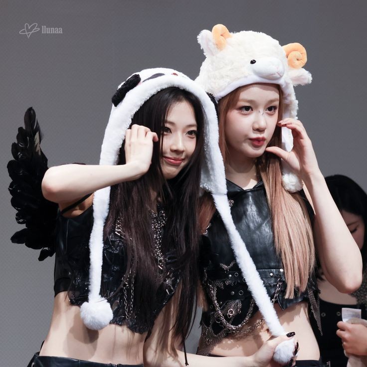 Pharita & Ruka __ Withmuu Fansign Event.jpg